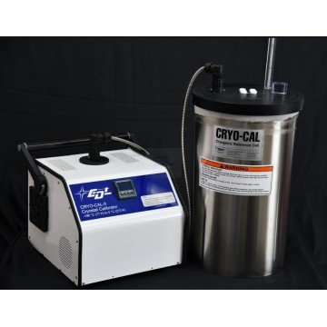 Comparison Cryostat Calibrator CRYO-CAL-2
